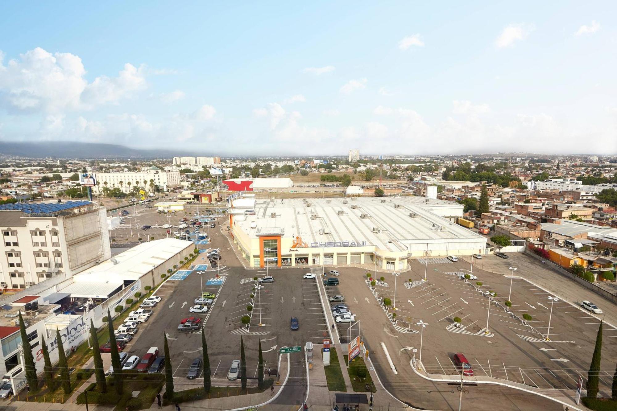 Courtyard By Marriott Leon At The Poliforum Exterior foto