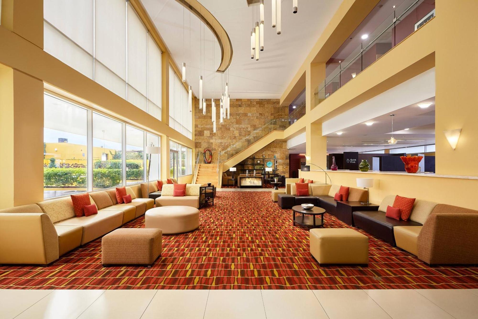 Courtyard By Marriott Leon At The Poliforum Exterior foto