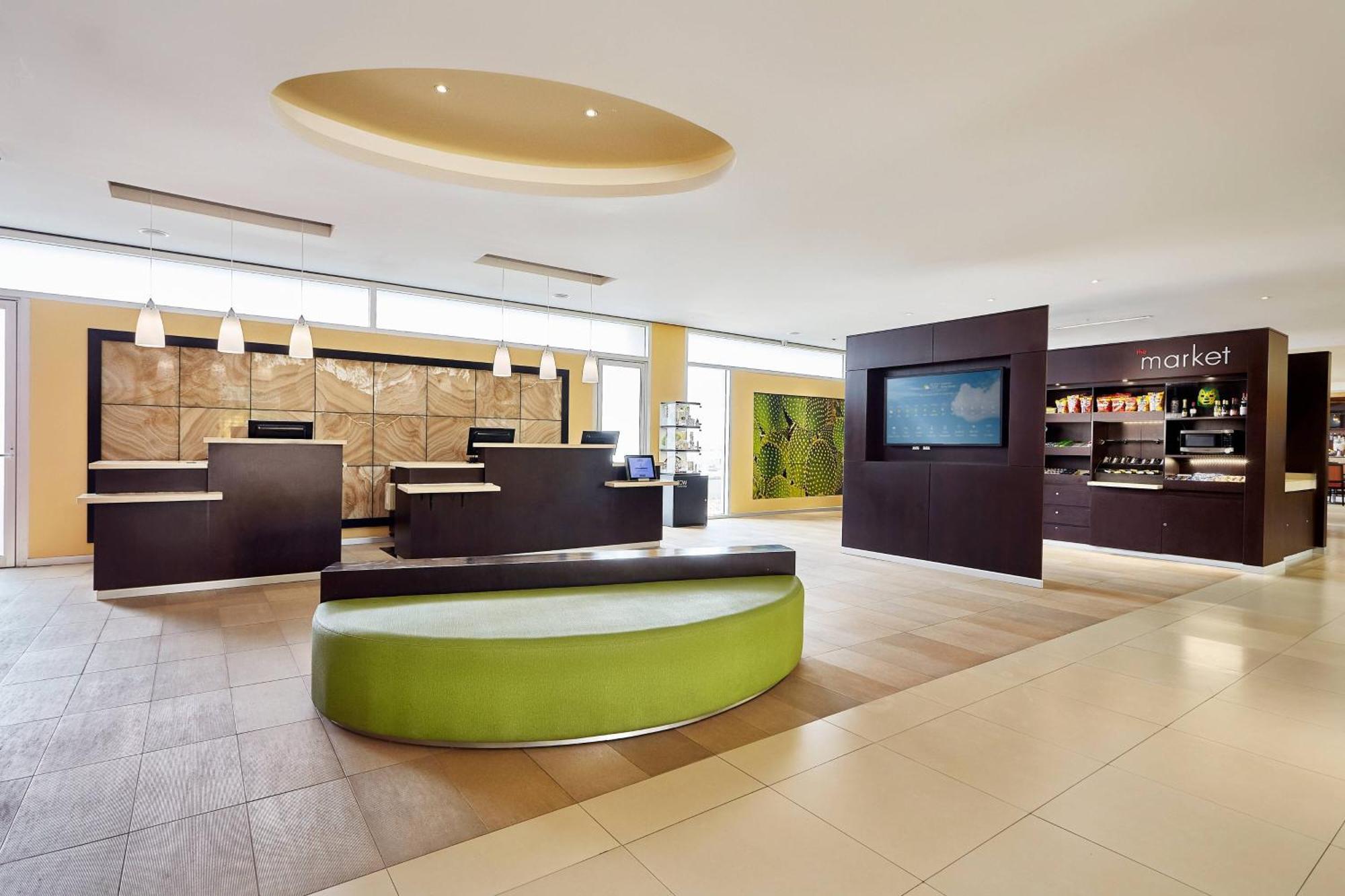 Courtyard By Marriott Leon At The Poliforum Exterior foto